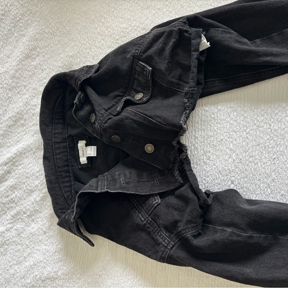Black Cropped Denim Jacket